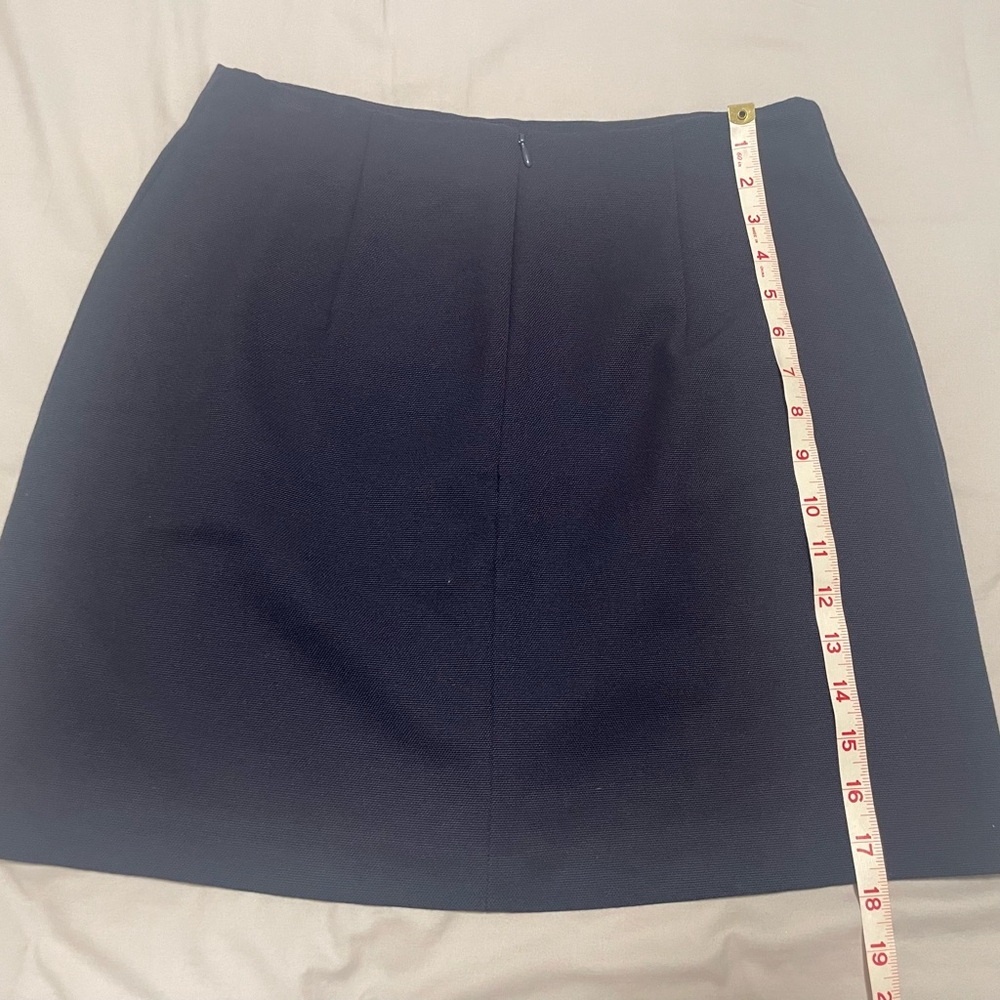 H&M navy blue skirt with buttons size 10 NWOT - Picture 6 of 6
